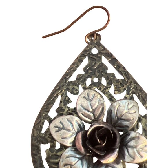Vtg Boho Teardrop Earrings Filigree Flower Antique Gold Tone Metal Rose 2.25" - Picture 4 of 5